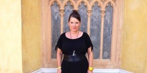 Beitragsbild des Blogbeitrags Beste Grüße vom langen Kleid in Schwarz - liebste Outfits
