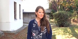 Beitragsbild des Blogbeitrags Mode, ich bin bereit für den Herbst - Outfit in Grün & Blau