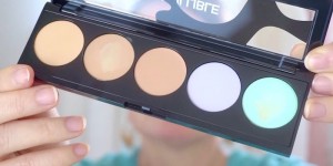 Beitragsbild des Blogbeitrags Concealer für reife Haut - rote Äderchen & Rötungen abdecken 