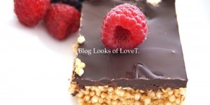 Beitragsbild des Blogbeitrags Süßes naschen ohne Gluten - Quinoa Schnitte mit Erdnussmus, Ahornsirup & Schokolade 