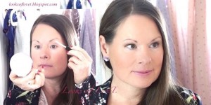 Beitragsbild des Blogbeitrags Vorher-Nachher Fotos, macht Make up älter oder jünger, 2 x Schminken ab 50 