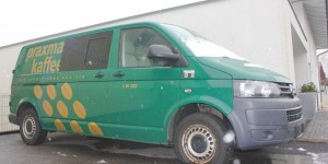 Beitragsbild des Blogbeitrags VW T5 Bus - Umbau Teil 3 - Die Fenster einbauen 