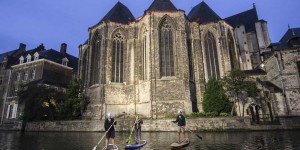 Beitragsbild des Blogbeitrags Stand Up Paddling in Gent - Der coolste Weg eine Stadt zu besichtigen