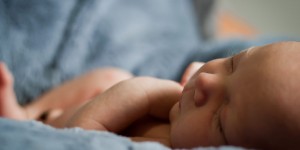 Beitragsbild des Blogbeitrags Buch gewinnen: Mama schläft jetzt durch