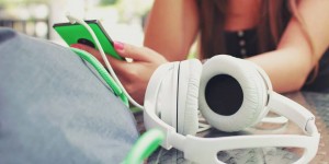 Beitragsbild des Blogbeitrags Jugendliche online: Mediennutzung der 12- bis 19-Jährigen 