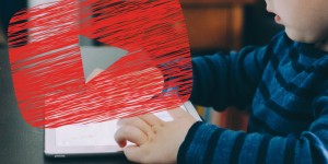 Beitragsbild des Blogbeitrags Bei welchen YouTubern die elterlichen Alarmglocken schrillen sollten
