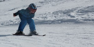 Beitragsbild des Blogbeitrags Winterurlaub mit Familie: Die 5 besten Skigebiete + ideale Unterkunft mit BestFewo 
