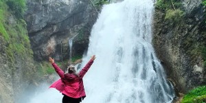 Beitragsbild des Blogbeitrags Klammen und Wasserfälle: Spektakuläre Ausflüge mit Kind in Salzburg
