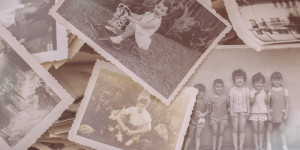 Beitragsbild des Blogbeitrags Familienerinnerungen festhalten: 16 schöne Ideen