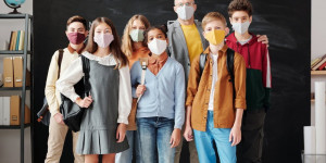 Beitragsbild des Blogbeitrags Digitales Lernen: Was bleibt vom Technologie-Schub in den Schulen?
