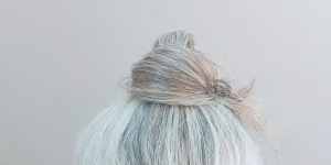 Beitragsbild des Blogbeitrags Wahr oder nicht? 10 Mythen rund um graue Haare 