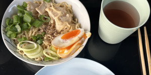 Beitragsbild des Blogbeitrags Familienessen als Abenteuer: Challenges und Besonderheiten