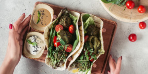 Beitragsbild des Blogbeitrags Vegan! Hilfe, wenn der Teenager nur mehr vegan essen will