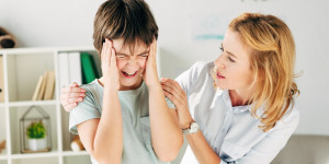 Beitragsbild des Blogbeitrags Autismus: Meltdown oder Shutdown als Reaktion auf Stress