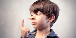 Beitragsbild des Blogbeitrags Wenn Kinder lügen: Studie zeigt wirksame Strategien für mehr Ehrlichkeit