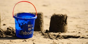 Beitragsbild des Blogbeitrags Warum ich nie wieder mit meinen Kindern auf Urlaub fahre