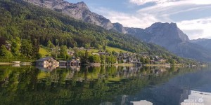 Beitragsbild des Blogbeitrags Grundlsee: Seehotel und Plättn-Frühstück. 