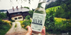 Beitragsbild des Blogbeitrags Sommerfrische zum Trinken. Das historische Rezept vom Riegelhof.