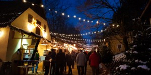 Beitragsbild des Blogbeitrags Weihnachtsmärkte im Weinviertel: Kellergassen Advent unterirdisch. 