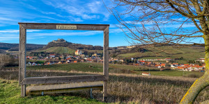 Beitragsbild des Blogbeitrags Falkenstein: Wandern an den Klippen des Urmeers im Weinviertel
