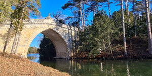 Beitragsbild des Blogbeitrags Schlosspark Laxenburg: Viel Wasser, Wald und Weite