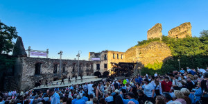 Beitragsbild des Blogbeitrags Oper Burg Gars: Premiere für „Aida“ in prachtvollster Kulisse