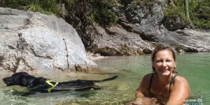 Beitragsbild des Blogbeitrags Wildbaden: Echt coole Naturbadeplätze in Österreich 