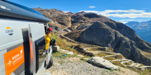 Beitragsbild des Blogbeitrags Die Grand Tour of Switzerland mit dem Campervan
