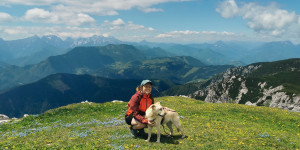 Beitragsbild des Blogbeitrags Wanderung auf die Petzen: Einmal Kärnten, Slowenien & retour. 