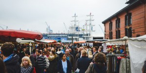 Beitragsbild des Blogbeitrags 8:30 Uhr, Hamburger Fischmarkt {Eine Fotostrecke}