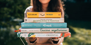 Beitragsbild des Blogbeitrags Die schönsten Reisebücher: Empfehlungen für Fernweh-Geplagte 