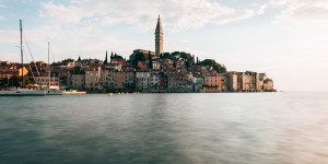 Beitragsbild des Blogbeitrags Rovinj Tipps: Lieblingsplätze, Strände & Sehenswürdigkeiten