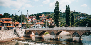 Beitragsbild des Blogbeitrags Sarajevo: Die schönsten Sehenswürdigkeiten & unsere Tipps 