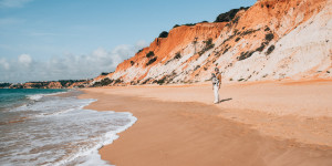 Beitragsbild des Blogbeitrags Algarve Roadtrip: Die schönsten Orte, Strände & unsere Tipps