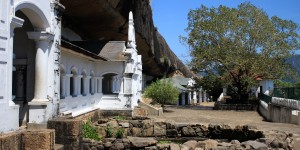 Beitragsbild des Blogbeitrags Sehenswürdigkeiten Sri Lanka: Höhlentempel von Dambulla 