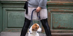 Beitragsbild des Blogbeitrags Herbst-Outfit: Schnürboots mit Kleid und Oversize Pullover