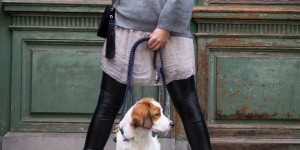 Beitragsbild des Blogbeitrags Herbst-Outfit: Schnürboots mit Kleid und Oversize Pullover 