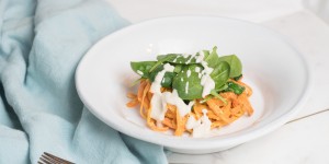 Beitragsbild des Blogbeitrags Süßkartoffel Nudeln mit cremiger Cashewsauce