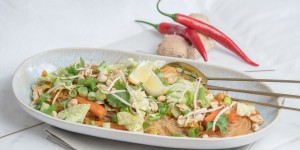Beitragsbild des Blogbeitrags One Pot Glasnudel Sugo Curry mit FELIX Sugo Streetfood Style*