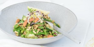 Beitragsbild des Blogbeitrags Salat mit Kamut, Erbsen und Minze 