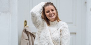 Beitragsbild des Blogbeitrags Strickpullover richtig pflegen – mit diesen Tipps hast Du lange Freude am Lieblingspullover*