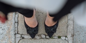 Beitragsbild des Blogbeitrags How to: das passende Outfit für die Weihnachtsfeier finden