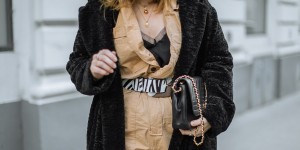 Beitragsbild des Blogbeitrags Modetrends 2019 im Alltag: Boilersuit kombinieren*