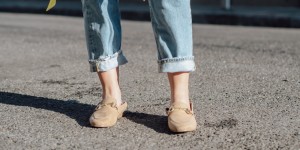 Beitragsbild des Blogbeitrags Loafer stylen – so kombinierst Du den Trendschuh im Frühling 2020 *