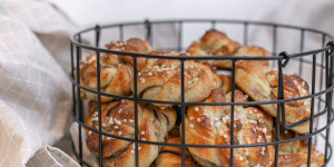 Beitragsbild des Blogbeitrags Kanelbullar – schwedische Zimtschnecken