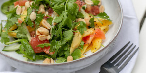 Beitragsbild des Blogbeitrags Grapefruit Mango Salat 