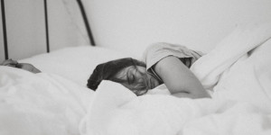 Beitragsbild des Blogbeitrags Warum guter Schlaf so wichtig ist – das musst du wissen 