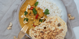 Beitragsbild des Blogbeitrags Einfaches Chicken Korma mit Reis 