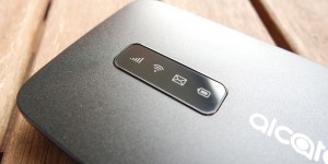 Beitragsbild des Blogbeitrags Review: Alcatel MW40 4G WLAN Router