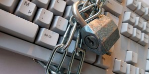 Beitragsbild des Blogbeitrags Zwei Faktor Authentifizierung bei deinem Synology-NAS 